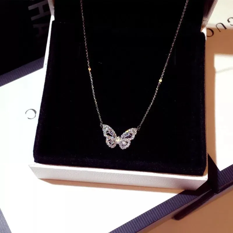 925 Ayar Rose Renk Zirkon Taşlı Kelebek Kolye