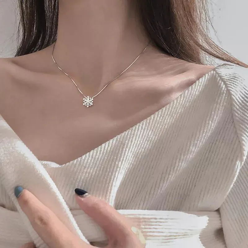 925 Ayar Gümüş Zirkon Taşlı Kar Tanesi Rose Renk Kolye