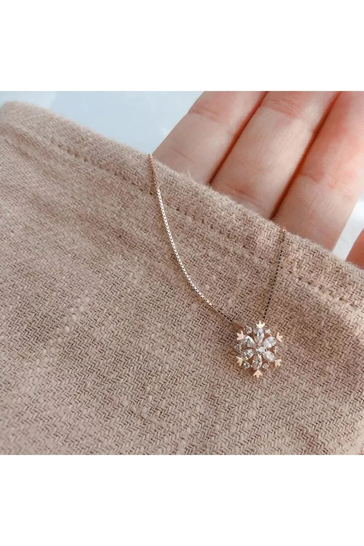 925 Ayar Gümüş Zirkon Taşlı Kar Tanesi Rose Renk Kolye