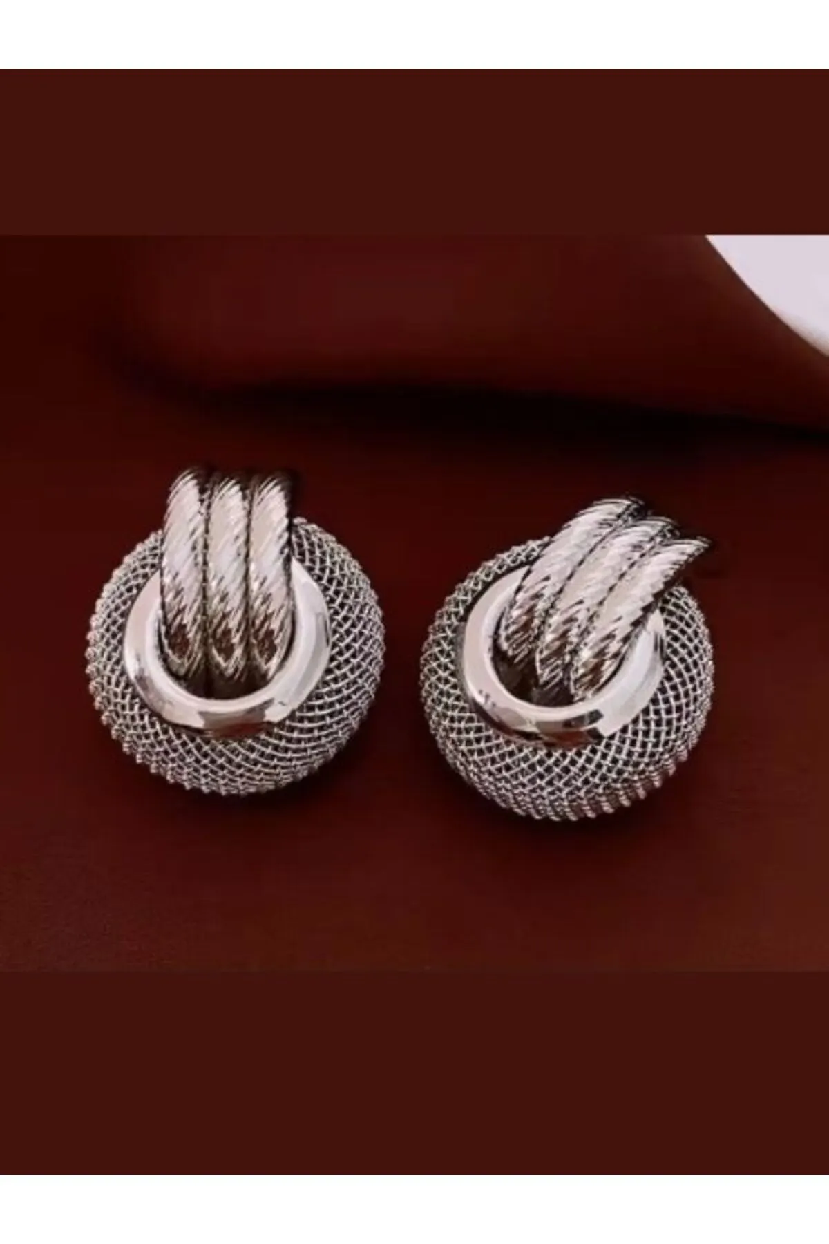 Gümüş İğne Oymak Dairesel Küpe Çok Yönlü Vintage Çelik Küpe